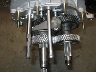 996tt gear-stack spray bar